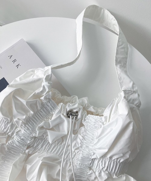 AS KNOW AS plus(アズノゥアズプラス)の「メタリック シャーリング くしゅくしゅワンハンドルショルダーバッグ(ショルダーバッグ・レディース・ホワイト/ブラック/シルバー・FREE)」の19枚目の写真