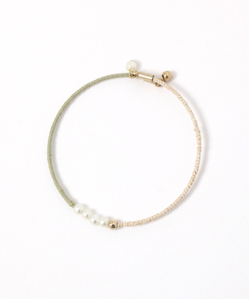 studio CLIP（スタディオクリップ）の「パール糸巻バングル（バングル/リストバンド・レディース・ベージュ/キャメル/ライトグリーン/ブルー・FREE）」の3枚目の写真