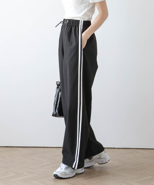 AMELY(エミリー)の「サイドラインワイドパンツ(その他パンツ・レディース・ブラック/グレー/ホワイト・M/L)」の18枚目の写真