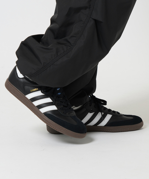 adidas(アディダス)の「《WEB限定》【adidas Originals】SAMBA OG / サンバ OG B75806 | B75807(スニーカー・メンズ・ブラック/ホワイト・27cm/26.5cm/26cm/28cm/27.5cm)」の4枚目の写真