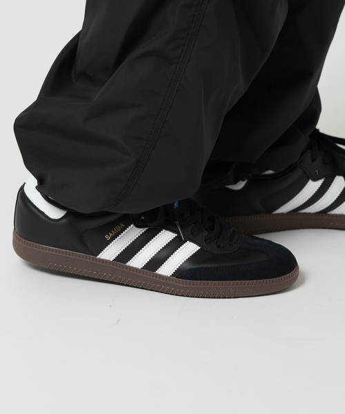 adidas(アディダス)の「《WEB限定》【adidas Originals】SAMBA OG / サンバ OG B75806 | B75807(スニーカー・メンズ・ブラック/ホワイト・27cm/26.5cm/26cm/28cm/27.5cm)」の5枚目の写真