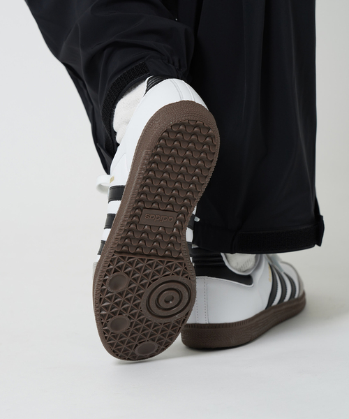 adidas(アディダス)の「《WEB限定》【adidas Originals】SAMBA OG / サンバ OG B75806 | B75807(スニーカー・メンズ・ブラック/ホワイト・27cm/26.5cm/26cm/28cm/27.5cm)」の11枚目の写真