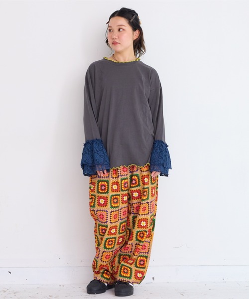 CALMIA(カルミア)の「レースショルダートップス/おとな(Tシャツ/カットソー・レディース・チャコール/レッド/オフホワイト・160cm)」の7枚目の写真