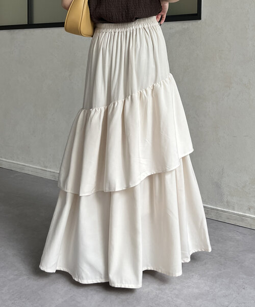 Thevon(ゼボン)の「ランダムティアードフレアスカート(スカート・レディース・カーキ/ブラック/オフホワイト・FREE)」の6枚目の写真