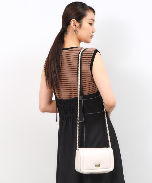 OPAQUE.CLIP(オペークドットクリップ)の「◆【2WAY】パフィーステッチチェーンショルダーバッグ(ショルダーバッグ・レディース・ブラック/アイボリー/ブラック系1・00)」の8枚目の写真