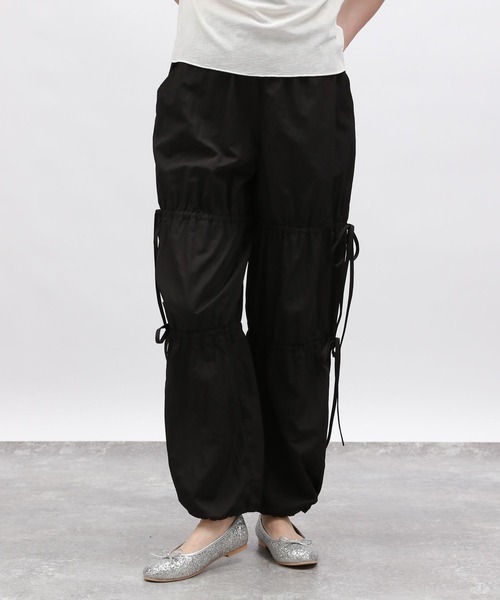 LAKOLE（ラコレ）の「ドロストリボンパンツ / 145415（その他パンツ・レディース・ブラック/アイボリー/グレー・MEDIUM/SMALL）」の2枚目の写真