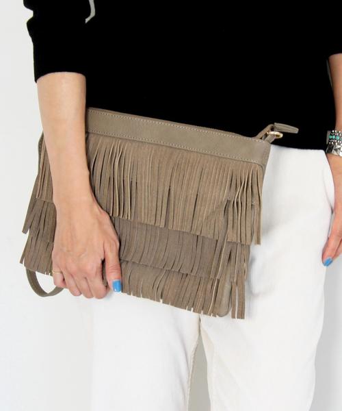 BEAUTY&YOUTH UNITED ARROWS（ビューティーアンドユースユナイテッドアローズ）の「【2WAY】BY∵ フリンジクラッチ◆（クラッチバッグ・レディース・ブラック/モカ・ﾌﾘ-）」の2枚目の写真