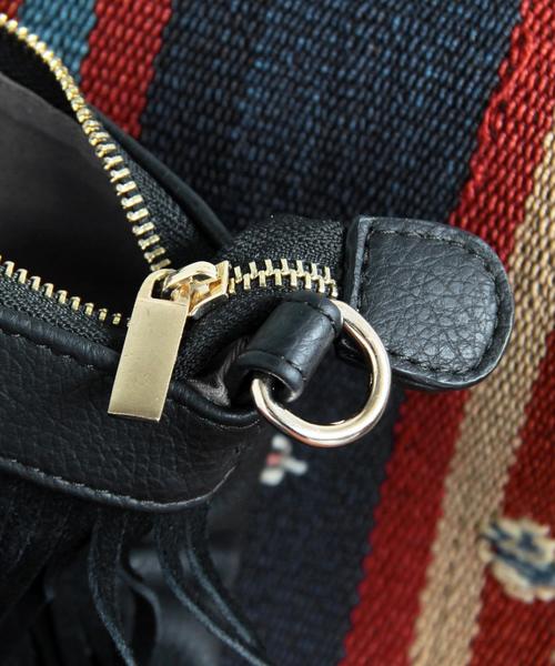 BEAUTY&YOUTH UNITED ARROWS（ビューティーアンドユースユナイテッドアローズ）の「【2WAY】BY∵ フリンジクラッチ◆（クラッチバッグ・レディース・ブラック/モカ・ﾌﾘ-）」の7枚目の写真