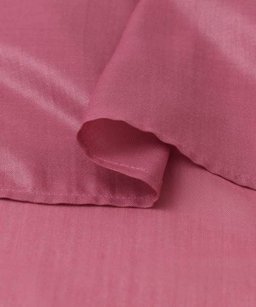 URBAN RESEARCH ROSSO WOMEN(アーバンリサーチ ロッソ)の「チンツシアーギャザーブラウス(シャツ/ブラウス・レディース・ピンク/オフホワイト/ブラック・FREE)」の12枚目の写真