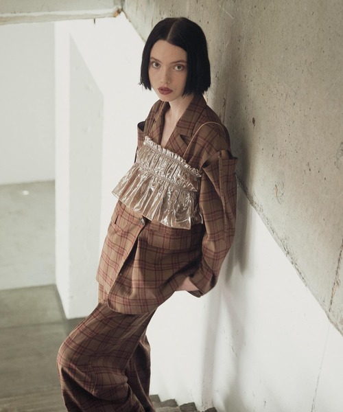 KBF（ケイビーエフ）の「シャイニーギャザービスチェ（ベスト・レディース・ブロンズ/シルバー・ONE）」の19枚目の写真