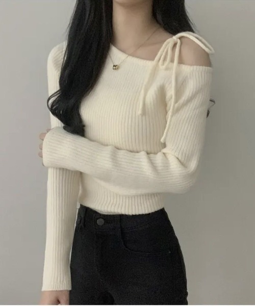Teem Store(チームストア)の「ワンショルダー リボン リブニット(ニット/セーター・レディース・アイボリー/ブラック/レッド・F)」の16枚目の写真