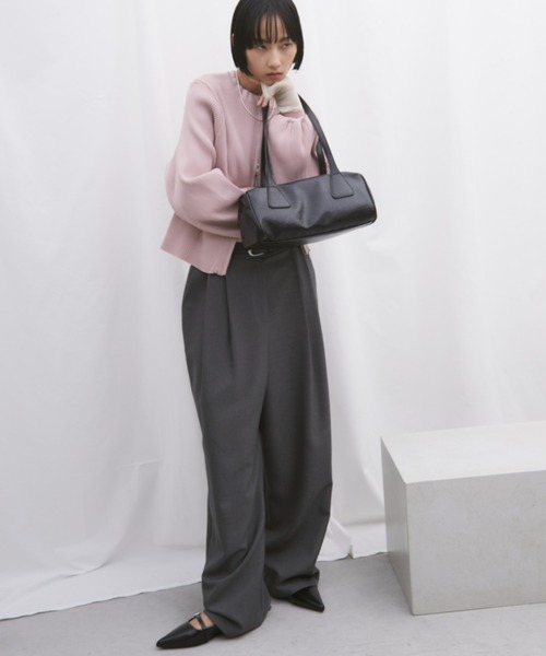 Aunt Marie's(アントマリーズ)の「フェイクレザーロングボストンバッグ(ボストンバッグ・レディース・ブラック/ネイビー/ブラウン・FREE)」の15枚目の写真