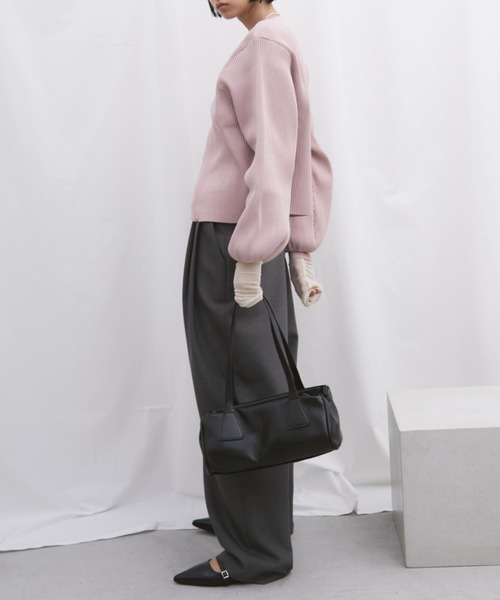 Aunt Marie's(アントマリーズ)の「フェイクレザーロングボストンバッグ(ボストンバッグ・レディース・ブラック/ネイビー/ブラウン・FREE)」の16枚目の写真