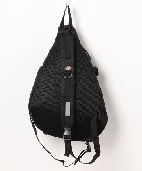 Dickies（ディッキーズ）の「【Dickies/ディッキーズ】ワンショルダーバッグ/A4収納可能/通勤・通学・アウトドアに対応（バックパック/リュック・メンズ・ブラック/ブラック系その他・ONESIZE）」の8枚目の写真