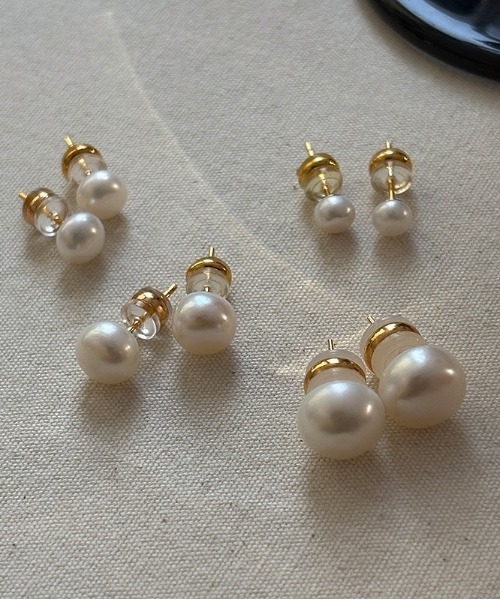 E&C closet…(イーアンドシークローゼット)の「ゴールドキャッチボリュームパールピアス(ピアス(両耳用)・レディース・ホワイト・8/10/12/14/16)」の1枚目の写真