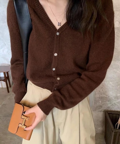 Girly Doll（ガーリードール）の「Vネックニットカーディガン（カーディガン/ボレロ・レディース・ブラウン/ピンク/ダークグレー/ベージュ/ネイビー/イエロー/オフホワイト/ブルー/ブラック/チャコールグレー/パープル/グレー・FREE）」の19枚目の写真