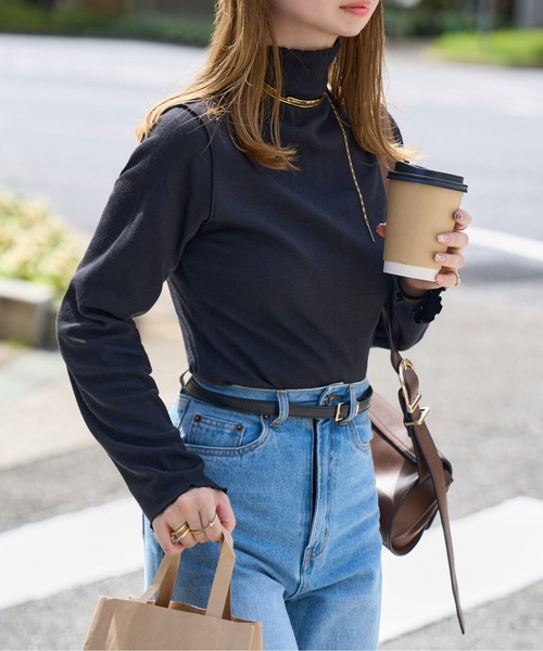 KOBE LETTUCE（コウベレタス）の「テレコリブロングスリーブトップス（Tシャツ/カットソー・レディース・ブラウン/ボルドー/アイボリー系/ブラック/グレイッシュベージュ/アイボリー/ワイン系/ネイビー/ブラウン系/ブラック系/ベージュ系/アイボリー系1/ネイビー系・M/L/XL/M1）」の21枚目の写真