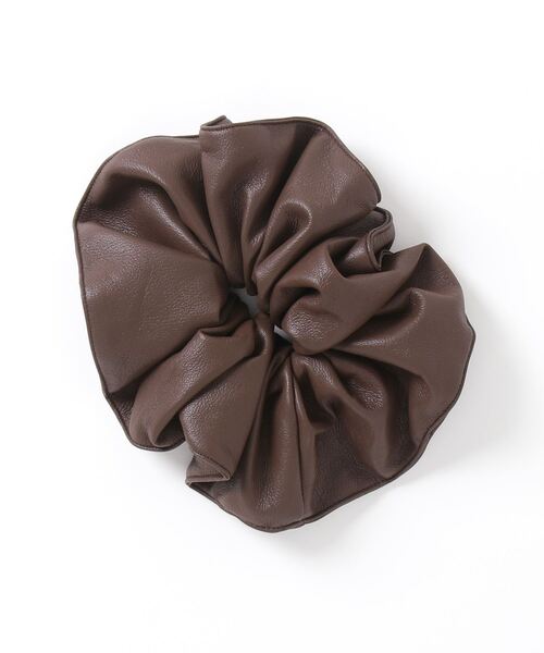 ROOPTOKYO（ループトウキョウ）の「フェイクレザー シュシュ（シュシュ・レディース・ブラック/ブラウン・FREE）」の5枚目の写真