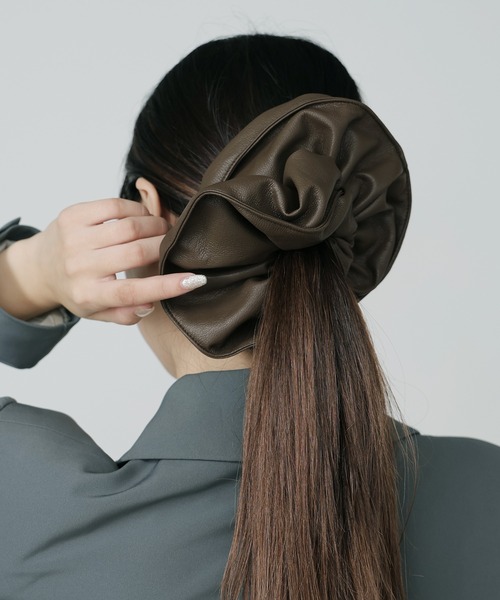 ROOPTOKYO（ループトウキョウ）の「フェイクレザー シュシュ（シュシュ