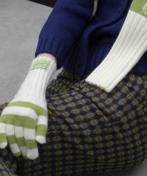 ROCKFISH WEATHERWEAR（ロックフィッシュウェザーウェア）の「STRIPE RIBBED GLOVES（手袋・レディース・スカイブルー/ブラック/ブルー/ピンク/グリーン・FREE）」の9枚目の写真