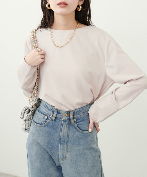 natural couture(ナチュラルクチュール)の「【mamamo】配色ステッチ2WAYトップス(Tシャツ/カットソー・レディース・ネイビー/ピンク/ブラウン/アイボリー・FREE)」の4枚目の写真