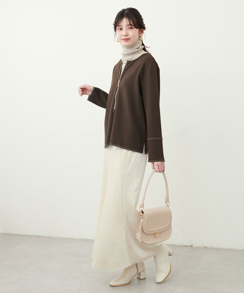 natural couture(ナチュラルクチュール)の「【mamamo】配色ステッチ2WAYトップス(Tシャツ/カットソー・レディース・ネイビー/ピンク/ブラウン/アイボリー・FREE)」の14枚目の写真