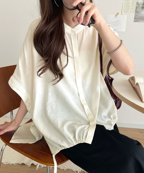 classicalelf(クラシカルエルフ)の「トレンド満載オーバーシルエット♪シボ感シアーサイドボタンスリット裾ドロストシャツ(シャツ/ブラウス・レディース・チャコール/ブラック/アイボリー・LARGE/MEDIUM/SMALL/X-LARGE)」の4枚目の写真