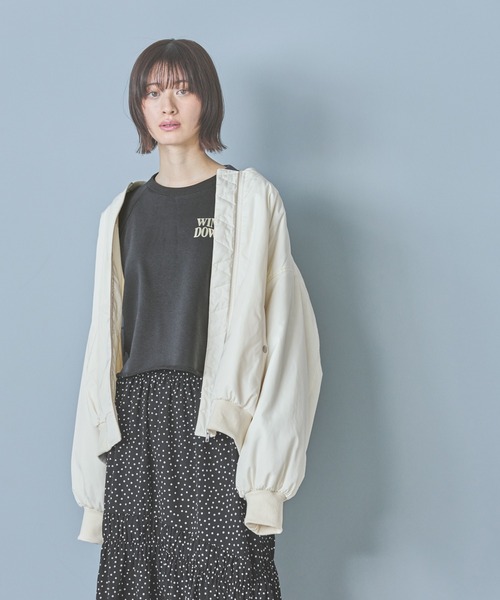 LAKOLE(ラコレ)の「ボリュームスリーブMA-1 / 290765(MA-1・レディース・アイボリー/ブラック/グレー・FREE)」の2枚目の写真