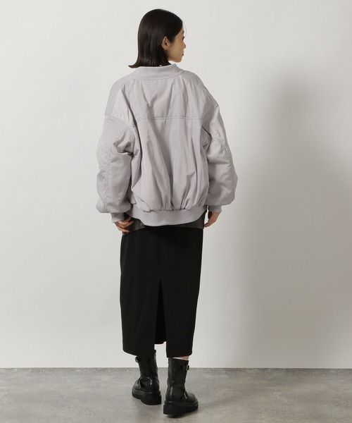 LAKOLE(ラコレ)の「ボリュームスリーブMA-1 / 290765(MA-1・レディース・アイボリー/ブラック/グレー・FREE)」の5枚目の写真