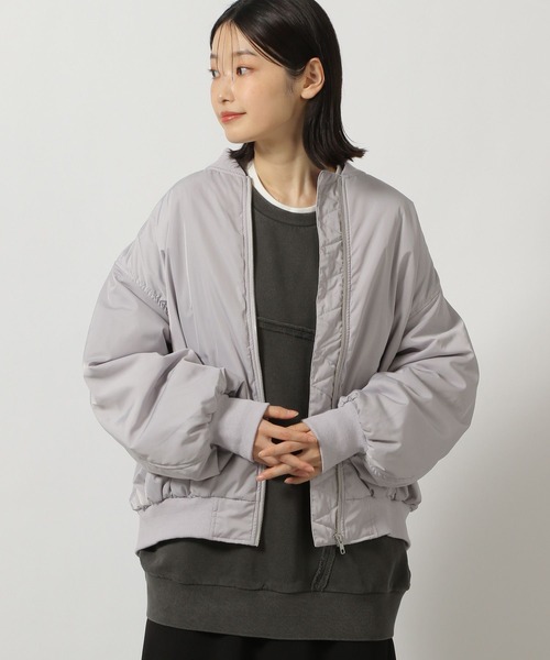 LAKOLE(ラコレ)の「ボリュームスリーブMA-1 / 290765(MA-1・レディース・アイボリー/ブラック/グレー・FREE)」の4枚目の写真