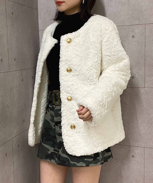 NANEA(ナネア)の「ゴールドボタン中綿ボリュームジャケット(その他アウター・レディース・ホワイト・SMALL/MEDIUM/LARGE/X-LARGE)」の15枚目の写真
