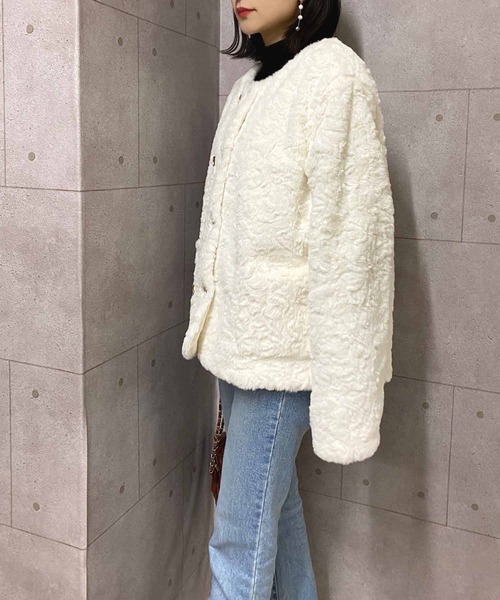 NANEA(ナネア)の「ゴールドボタン中綿ボリュームジャケット(その他アウター・レディース・ホワイト・SMALL/MEDIUM/LARGE/X-LARGE)」の20枚目の写真
