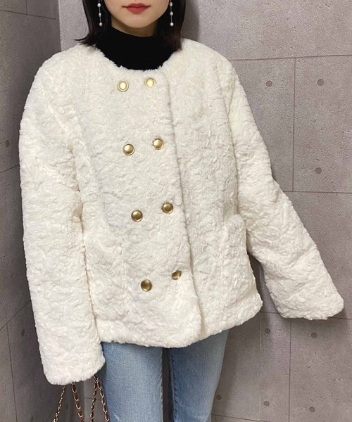 NANEA(ナネア)の「ゴールドボタン中綿ボリュームジャケット(その他アウター・レディース・ホワイト・SMALL/MEDIUM/LARGE/X-LARGE)」の17枚目の写真