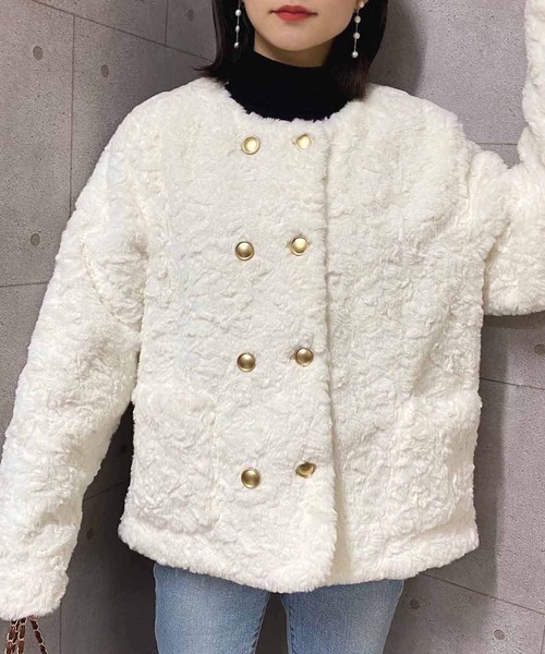 NANEA(ナネア)の「ゴールドボタン中綿ボリュームジャケット(その他アウター・レディース・ホワイト・SMALL/MEDIUM/LARGE/X-LARGE)」の19枚目の写真