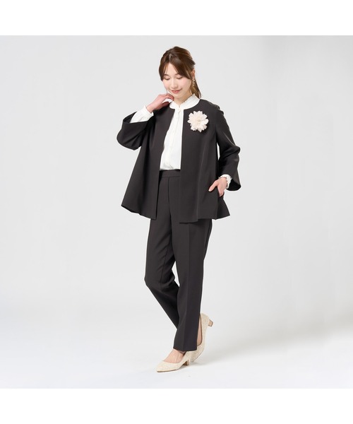 TOKYO SHIRTS(トウキョウシャツ)の「Aラインジャケット ダブルクロス素材 セットアップ可能 レディース(ノーカラージャケット・レディース・サンドグレー/ブラック・M/L)」の4枚目の写真