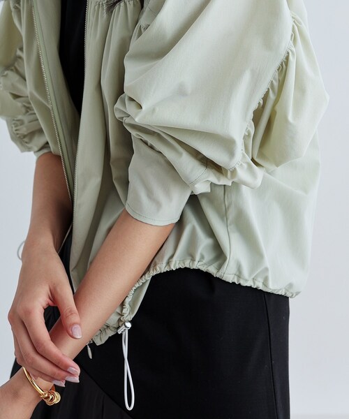 GALLEST（ギャレスト）の「ギャザードルマンフーデットブルゾン（ブルゾン・レディース・グレー/ホワイト/ライトグリーン・38）」の8枚目の写真