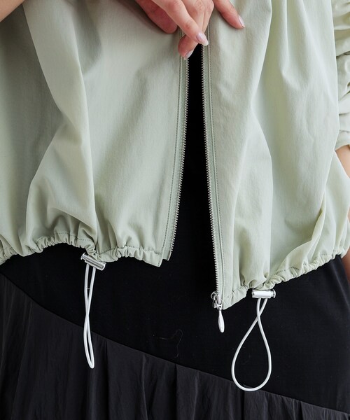 GALLEST（ギャレスト）の「ギャザードルマンフーデットブルゾン（ブルゾン・レディース・グレー/ホワイト/ライトグリーン・38）」の9枚目の写真