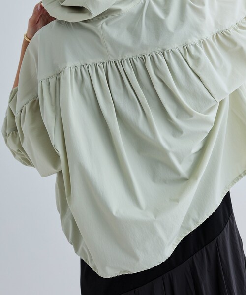 GALLEST（ギャレスト）の「ギャザードルマンフーデットブルゾン（ブルゾン・レディース・グレー/ホワイト/ライトグリーン・38）」の10枚目の写真