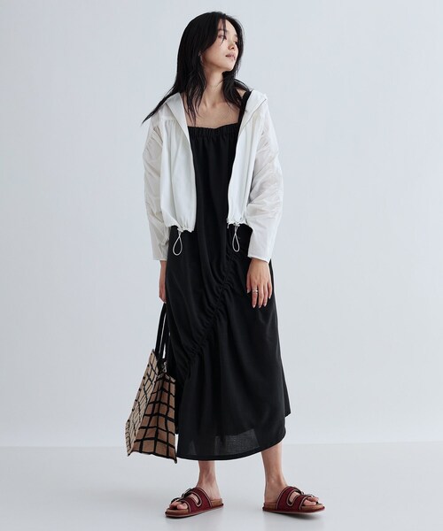 GALLEST（ギャレスト）の「ギャザードルマンフーデットブルゾン（ブルゾン・レディース・グレー/ホワイト/ライトグリーン・38）」の11枚目の写真