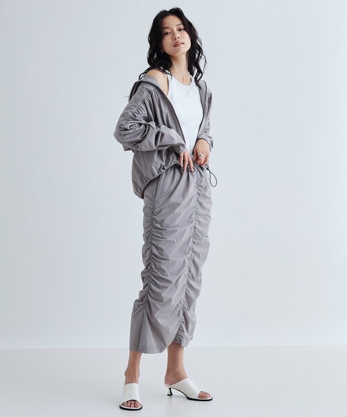 GALLEST（ギャレスト）の「ギャザードルマンフーデットブルゾン（ブルゾン・レディース・グレー/ホワイト/ライトグリーン・38）」の16枚目の写真