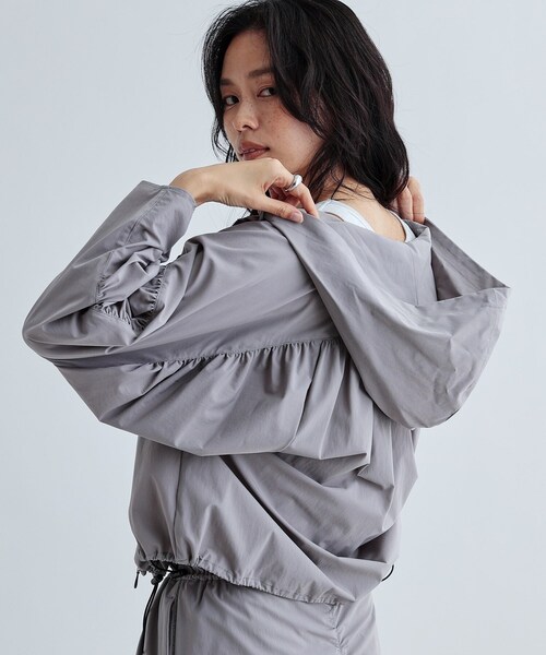 GALLEST（ギャレスト）の「ギャザードルマンフーデットブルゾン（ブルゾン・レディース・グレー/ホワイト/ライトグリーン・38）」の18枚目の写真