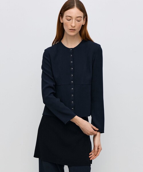 BACCA（バッカ）の「ジョーゼットサテン ペプラムブラウス（シャツ/ブラウス・レディース・ネイビー/ライトベージュ・36）」の4枚目の写真