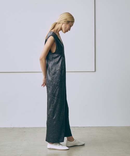 EN NEUME(エンノイム)の「Glossy Rompers(パンツドレス・レディース・ブラック/チャコールグレー・0/1)」の15枚目の写真