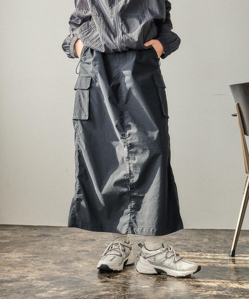 BAYFLOW（ベイフロー）の「[新色登場!!]ドロストカーゴスカート（スカート・レディース・ブラック/イエロー/カーキ・MEDIUM/SMALL）」の2枚目の写真