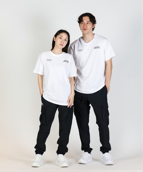 UNDER ARMOUR(アンダーアーマー)の「UAバイブウーブン カーゴパンツ(ライフスタイル/メンズ)(その他パンツ・メンズ・ブラック・M/L/S/3XL/XL/2XL)」の2枚目の写真