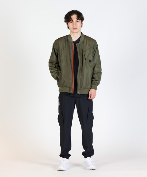 UNDER ARMOUR(アンダーアーマー)の「UAバイブウーブン カーゴパンツ(ライフスタイル/メンズ)(その他パンツ・メンズ・ブラック・M/L/S/3XL/XL/2XL)」の13枚目の写真