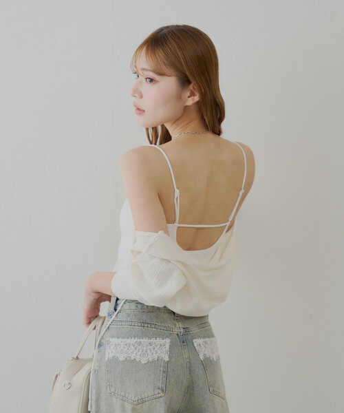 Chico(チコ)の「【6色展開】バックオープンリブキャミ(キャミソール・レディース・ブラック/ピンクベージュ/グレー/アイボリー/ブラウン/ホワイト・FREE/SMALL)」の15枚目の写真