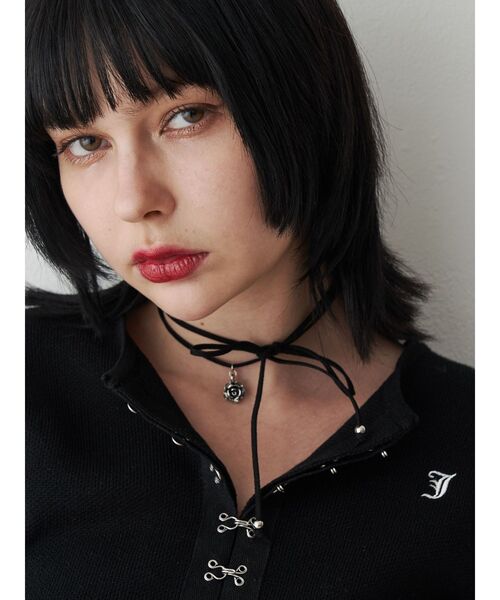 jouetie（ジュエティ）の「バラモチーフチョーカー（チョーカー・レディース・アイボリー/ブラック・FREE）」の2枚目の写真