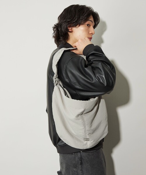 CITEN（シテン）の「＜CITEN＞バルーンダブルドロストバッグ（ショルダーバッグ・レディース・ブラック/ライトグレー/ロイヤルブルー・FREE）」の7枚目の写真