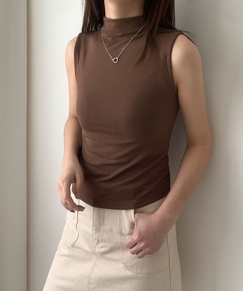 LOWO（ロワ）の「ハイネックノースリーブシンプルカットソー（Tシャツ/カットソー・レディース・ホワイト/ライトグレー/ブラウン/グレー/チャコールグレー/ブラック・FREE）」の9枚目の写真